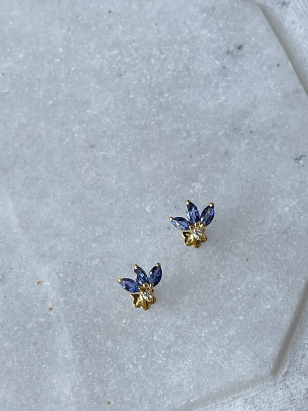 Gemstone lotus