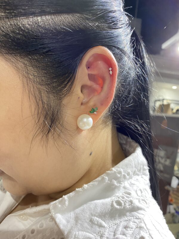 Gemstone lotus