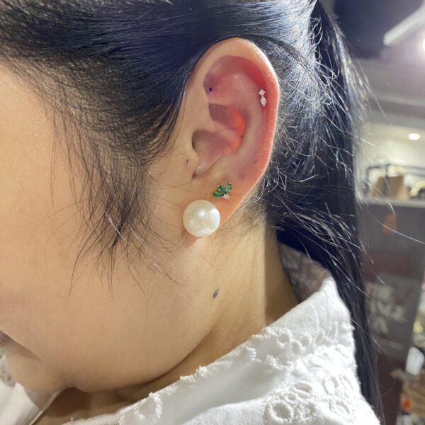 Gemstone lotus