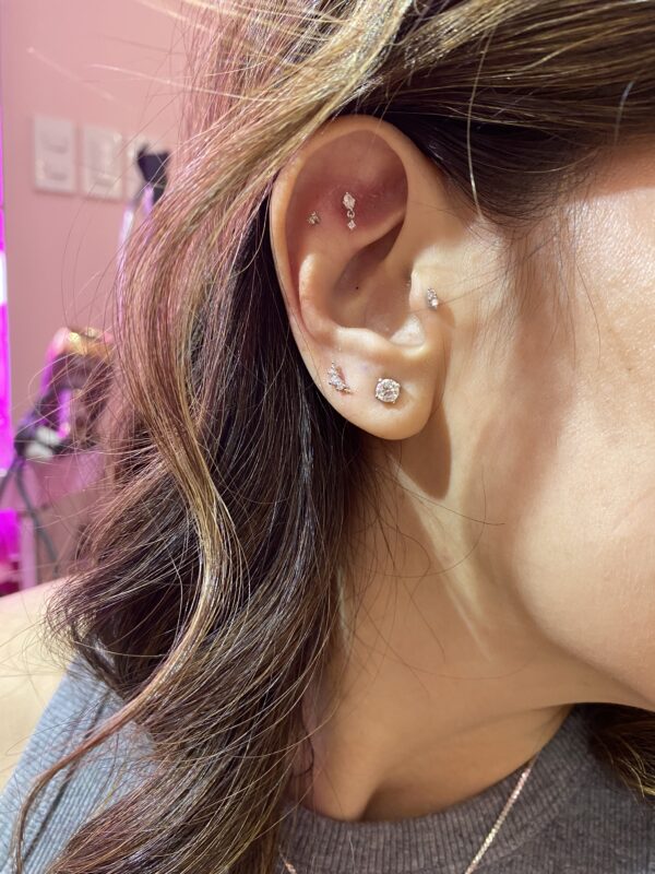 Oval dangler