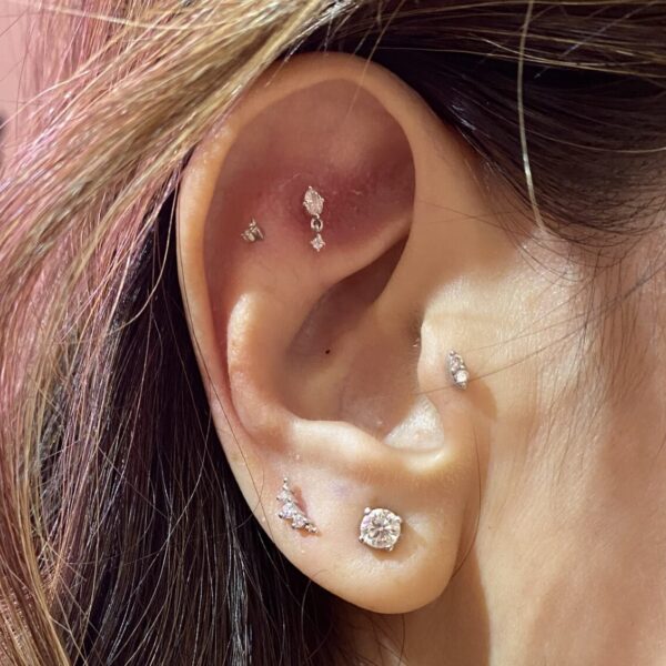 Oval dangler