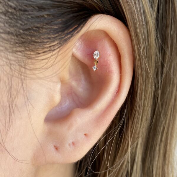 Oval dangler
