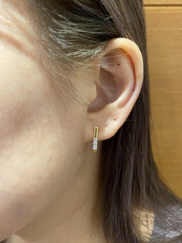 Rectangular diamond hoop