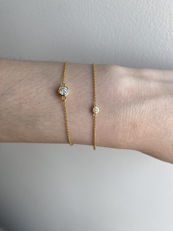 Round bezel bracelet
