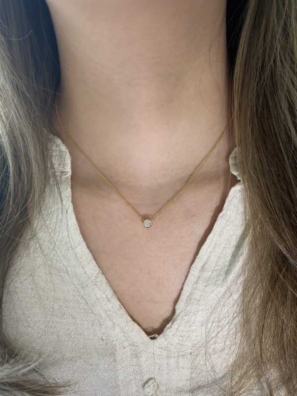 Round bezel solitaire necklace