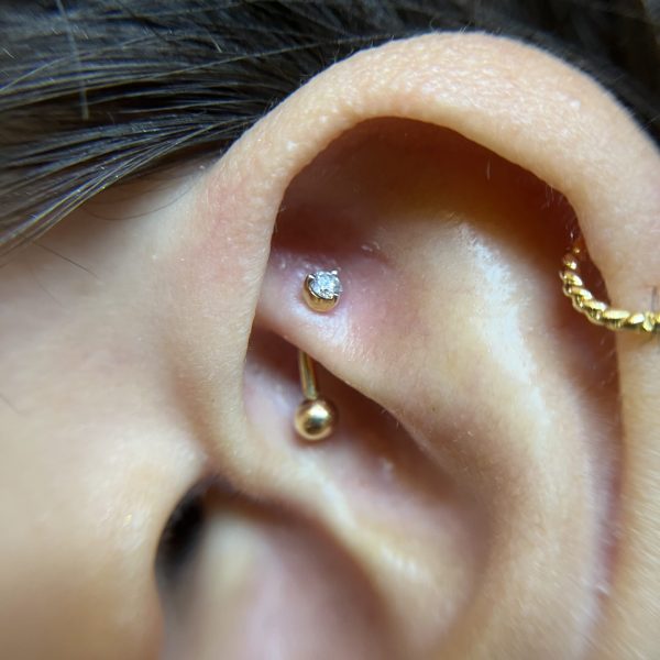 Round brilliant rook barbell