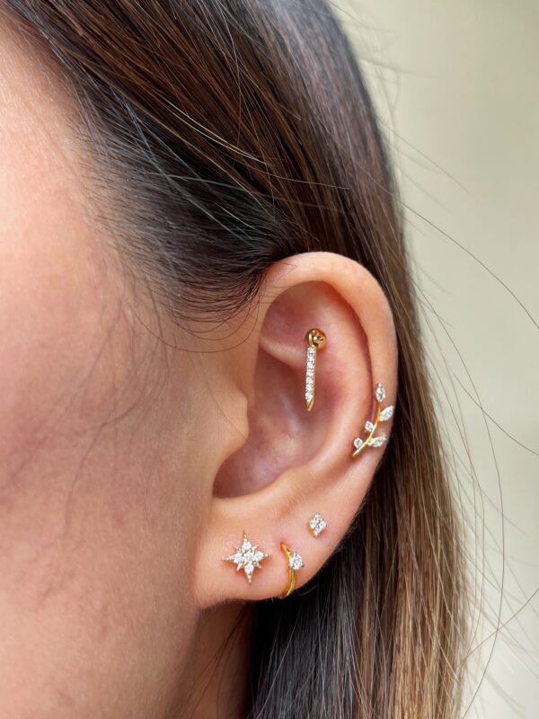 Single diamond seamless clicker